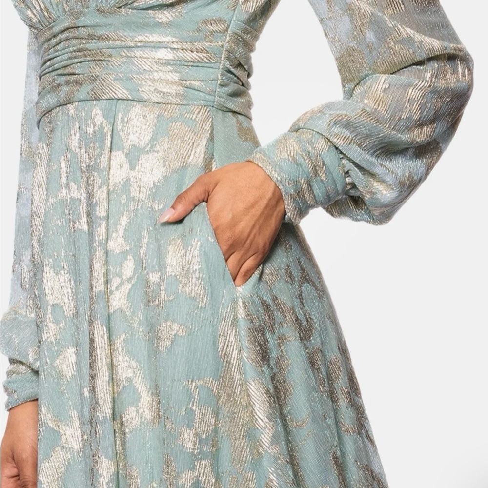 Betsy & Adam Foil Pattern Long Sleeve Gown Size 14 - Picture 3 of 8